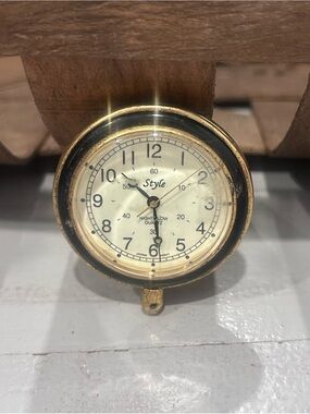 Vtg Collezio Keychain Gold Toned Pocket Watch Quartz Repair or parts UNTESTED